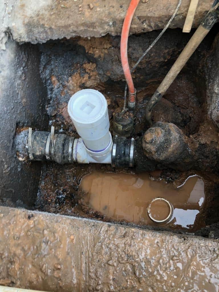 Underground Broken Pipe Repair by young water and sewer